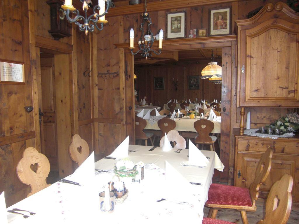 Hotel Restaurant Eifelstube Weibern Kültér fotó