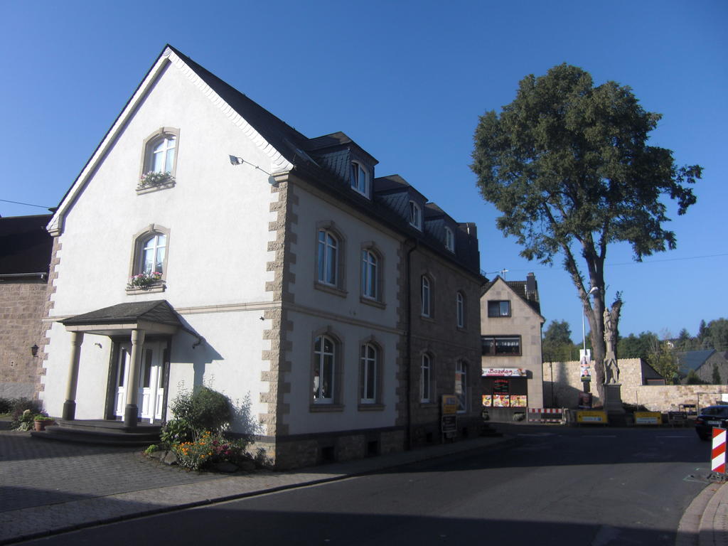 Hotel Restaurant Eifelstube Weibern Kültér fotó