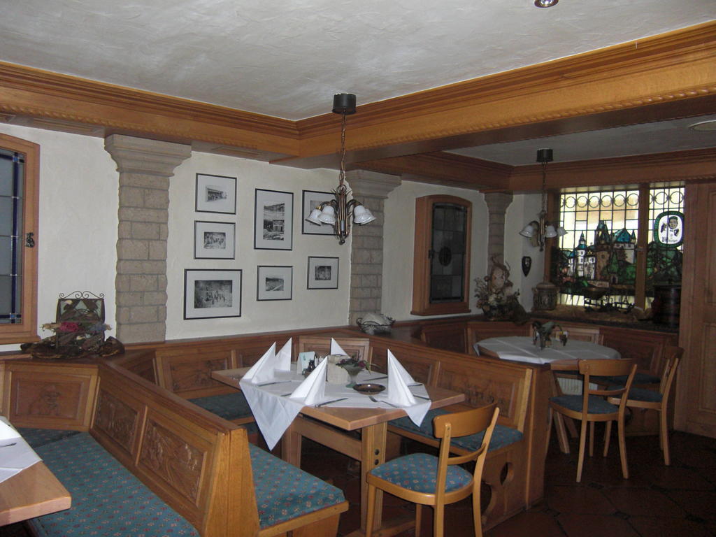 Hotel Restaurant Eifelstube Weibern Kültér fotó